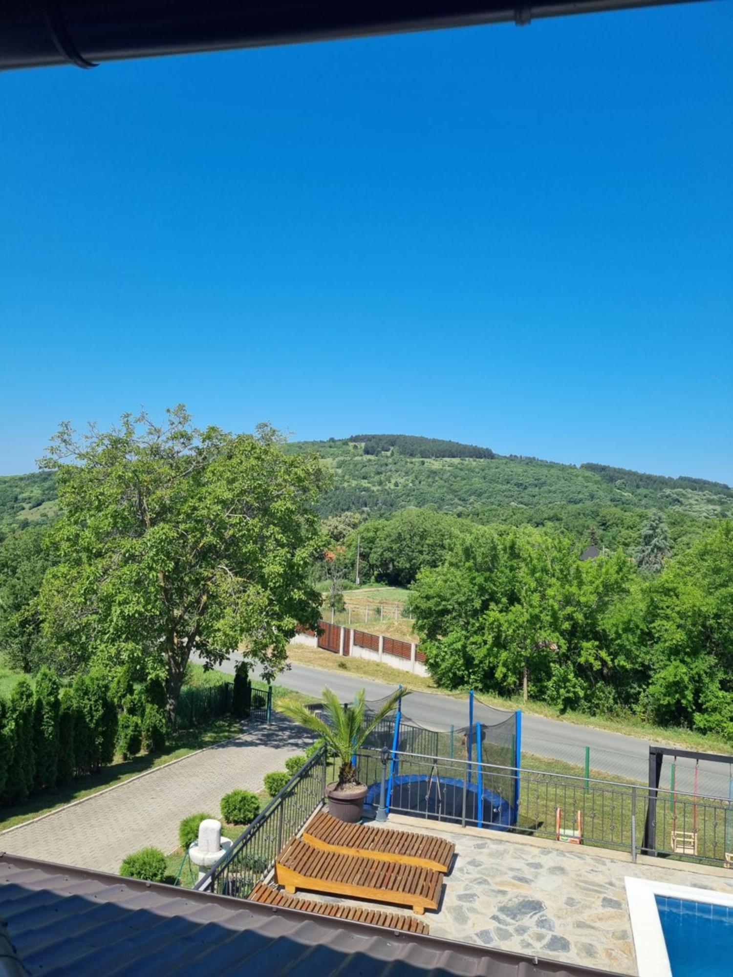 Apartmán Pogled Vrdnik Exteriér fotografie